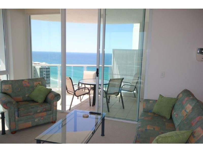 5 WOODROFFE AVENUE, Main Beach QLD 4217