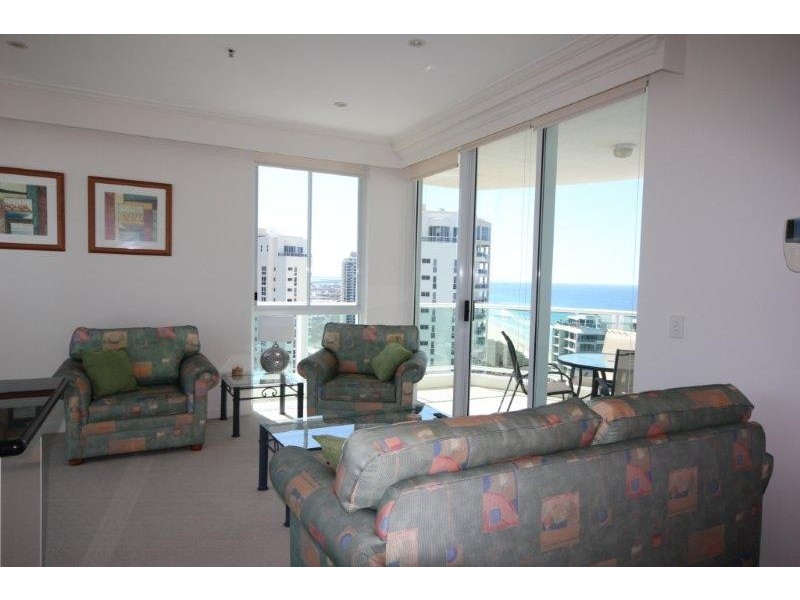 5 WOODROFFE AVENUE, Main Beach QLD 4217