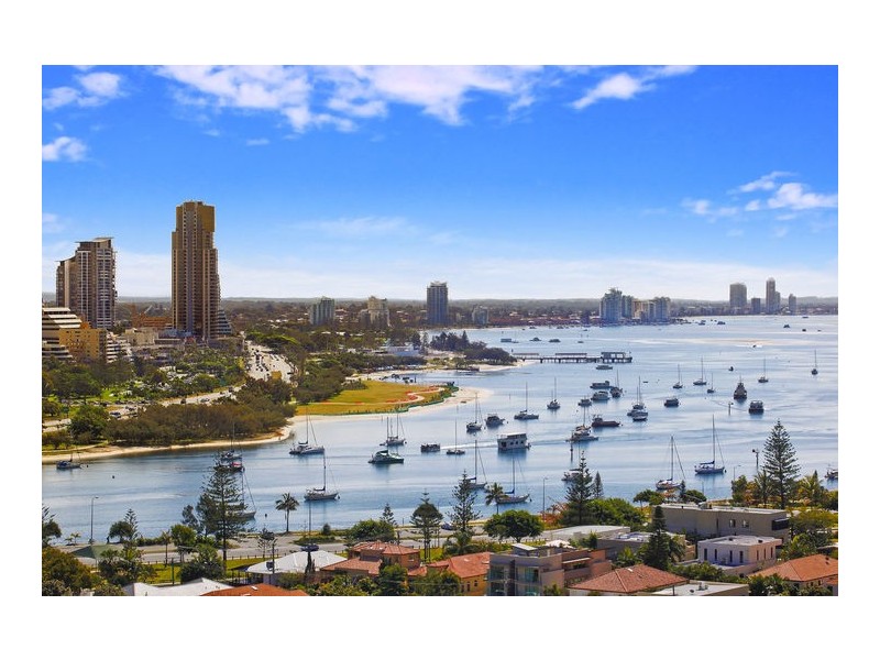 20 CRONIN AVENUE, Main Beach QLD 4217