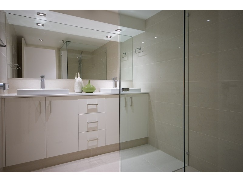 20 CRONIN AVENUE, Main Beach QLD 4217