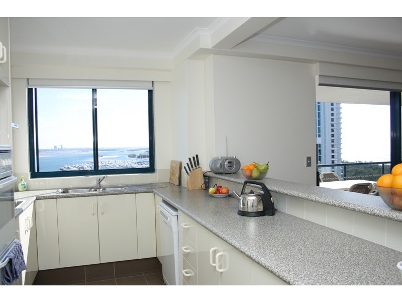 22 MONTGOMERY AVENUE, Main Beach QLD 4217
