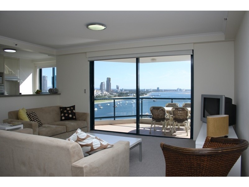 22 MONTGOMERY AVENUE, Main Beach QLD 4217