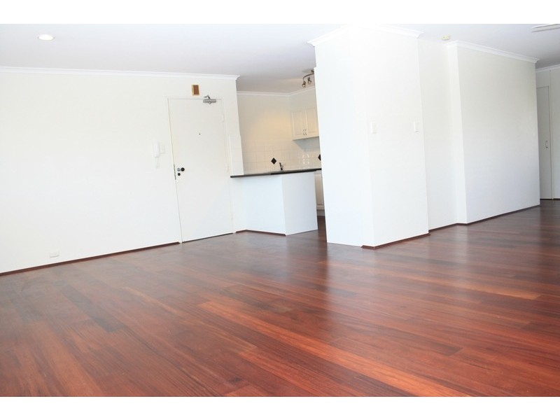 5/25 PACIFIC, Main Beach QLD 4217