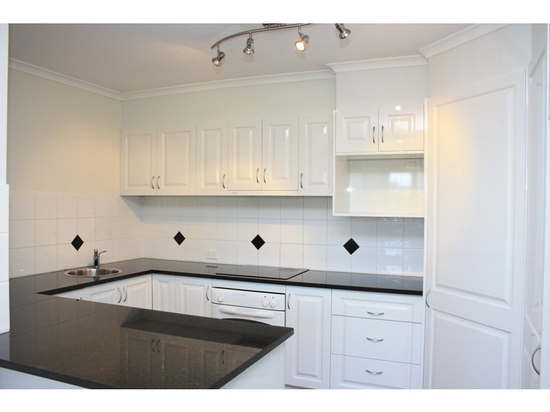 5/25 PACIFIC, Main Beach QLD 4217