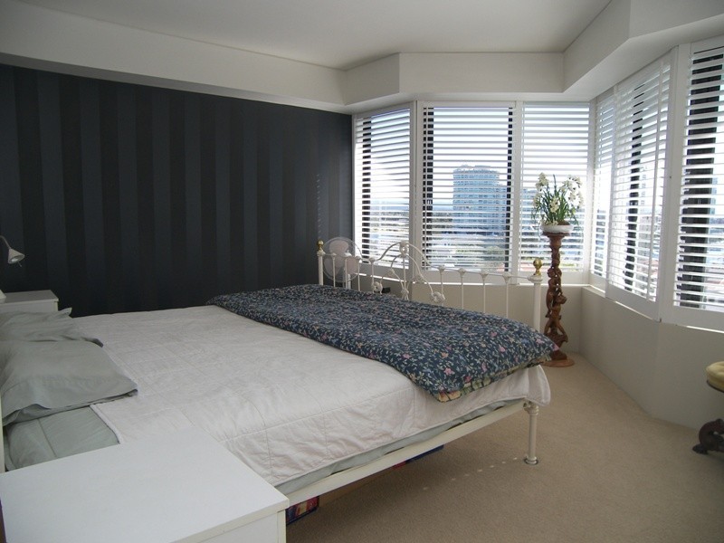 19 Peak Avenue ‘CALAIS’, Main Beach QLD 4217