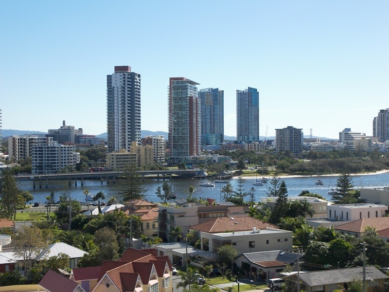 19 Peak Avenue ‘CALAIS’, Main Beach QLD 4217