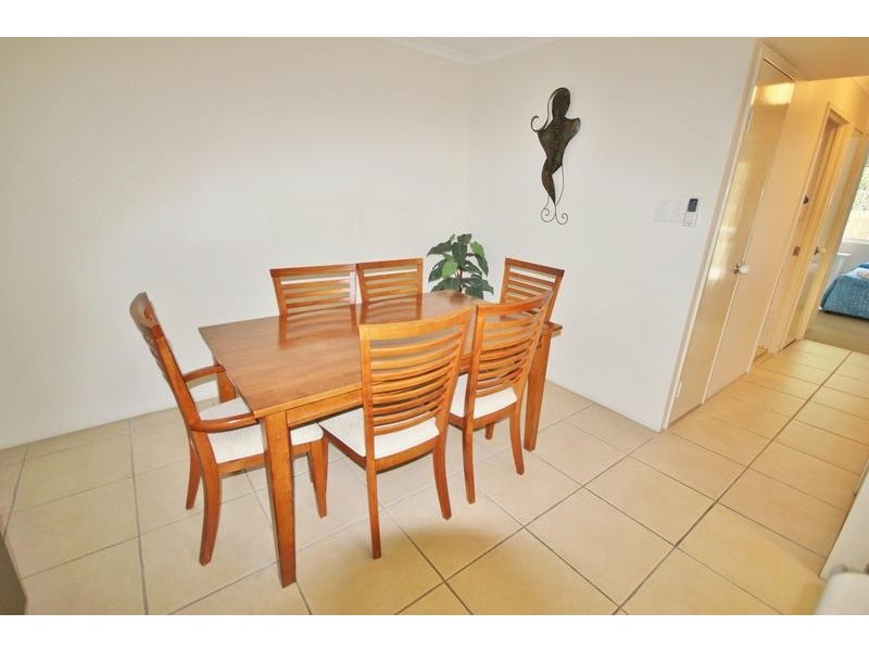 11 BREAKER STREET, Main Beach QLD 4217