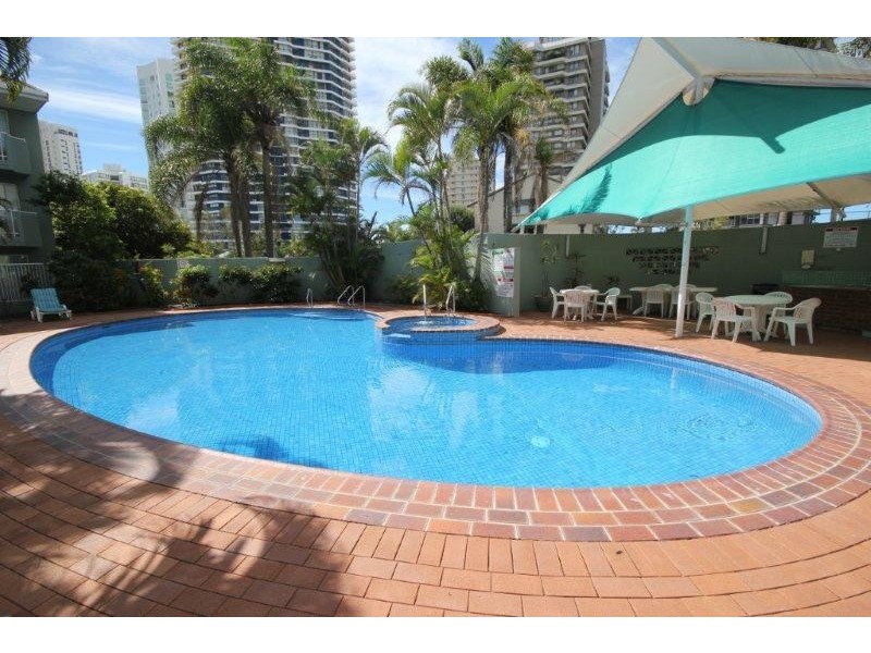 11 BREAKER STREET, Main Beach QLD 4217