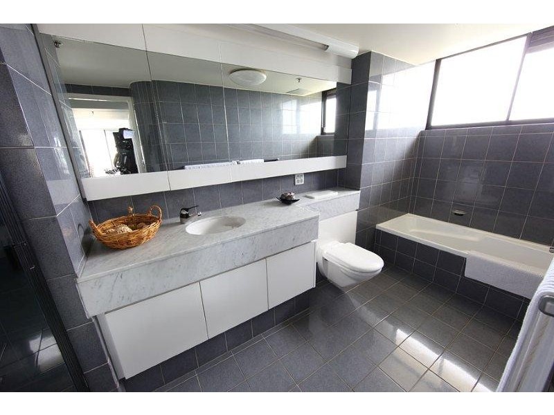 35/3510 Main Beach Parade, Main Beach QLD 4217