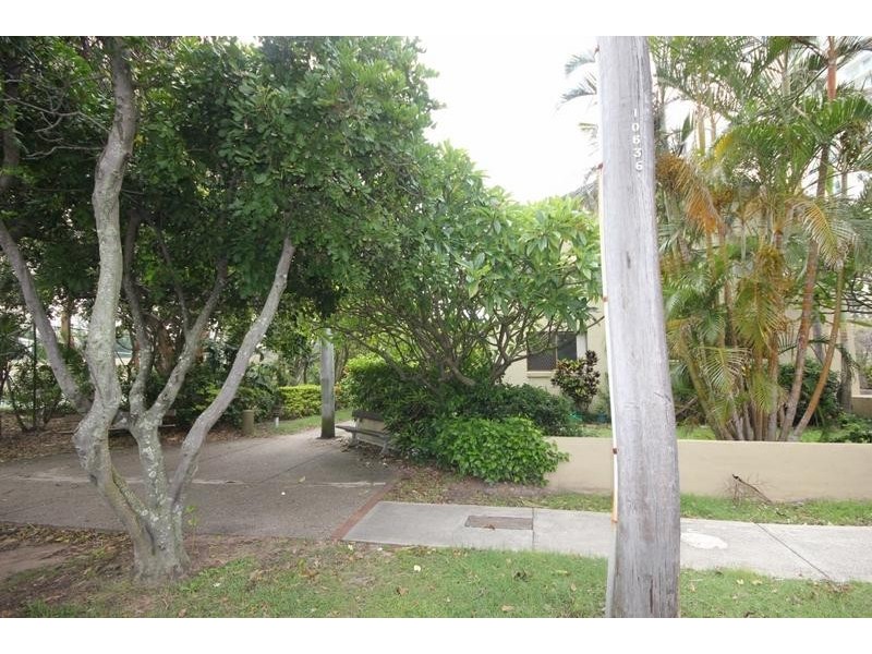 55 PACIFIC STREET, Main Beach QLD 4217