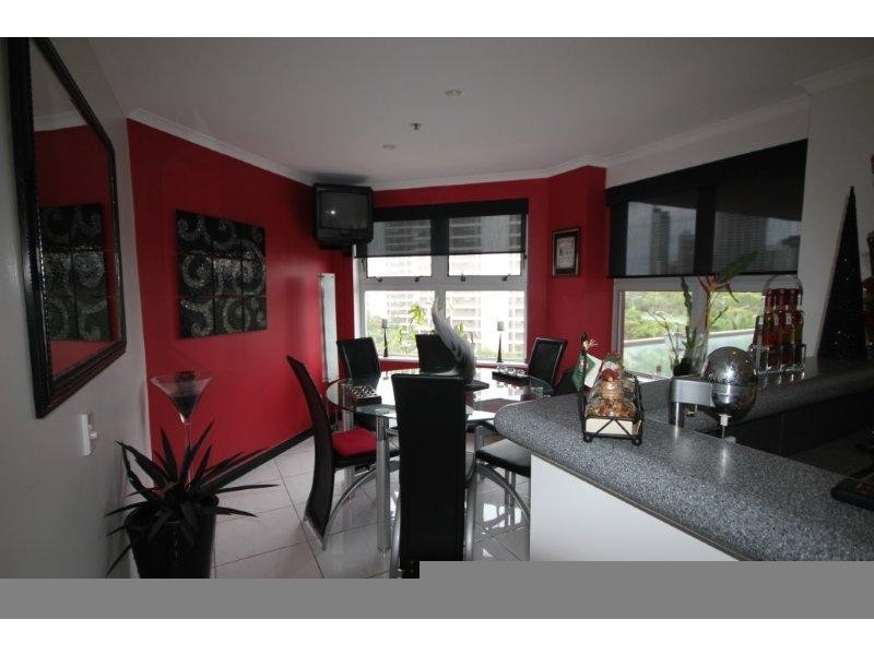 12 COMMODORE DRIVE, Paradise Waters QLD 4217