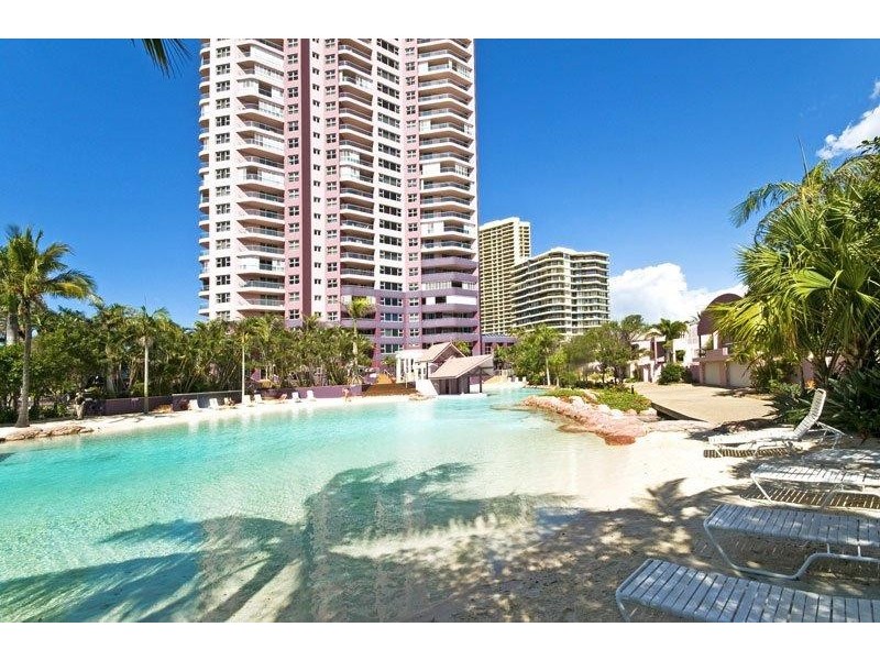 12 COMMODORE DRIVE, Paradise Waters QLD 4217