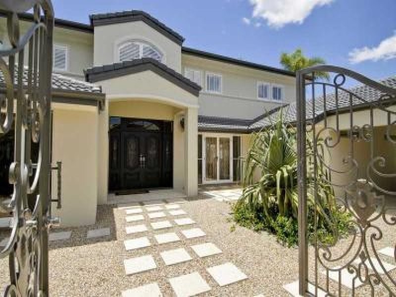 19 NORSEMAN COURT, Paradise Waters QLD 4217