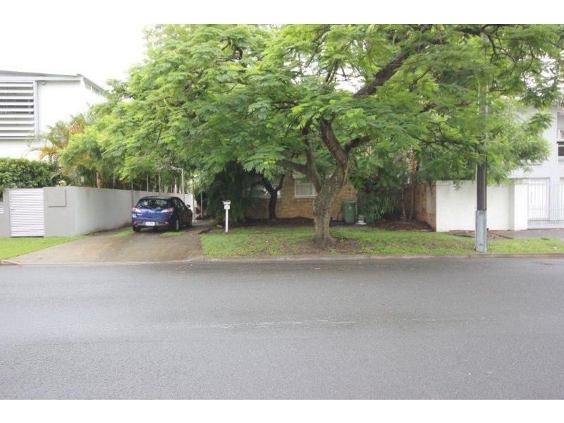 47 Rankin Parade, Main Beach QLD 4217