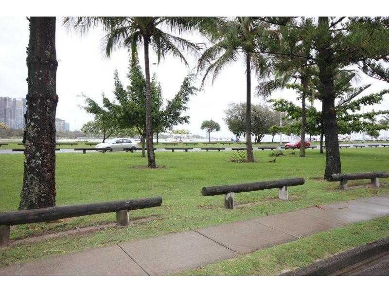 47 Rankin Parade, Main Beach QLD 4217