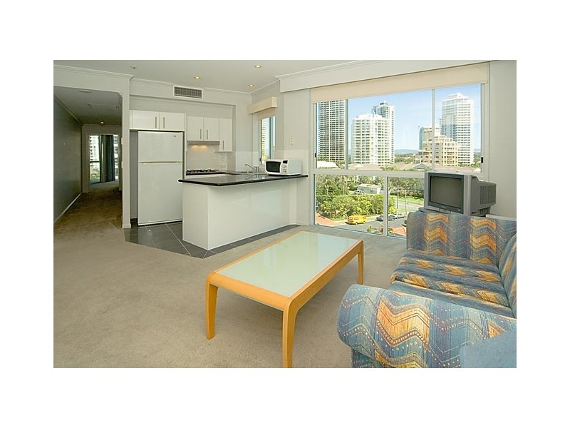 5 WOODROFFE AVENUE, Main Beach QLD 4217
