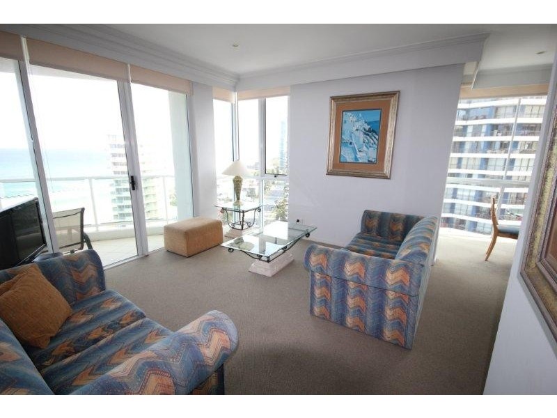 5 WOODROFFE AVENUE, Main Beach QLD 4217