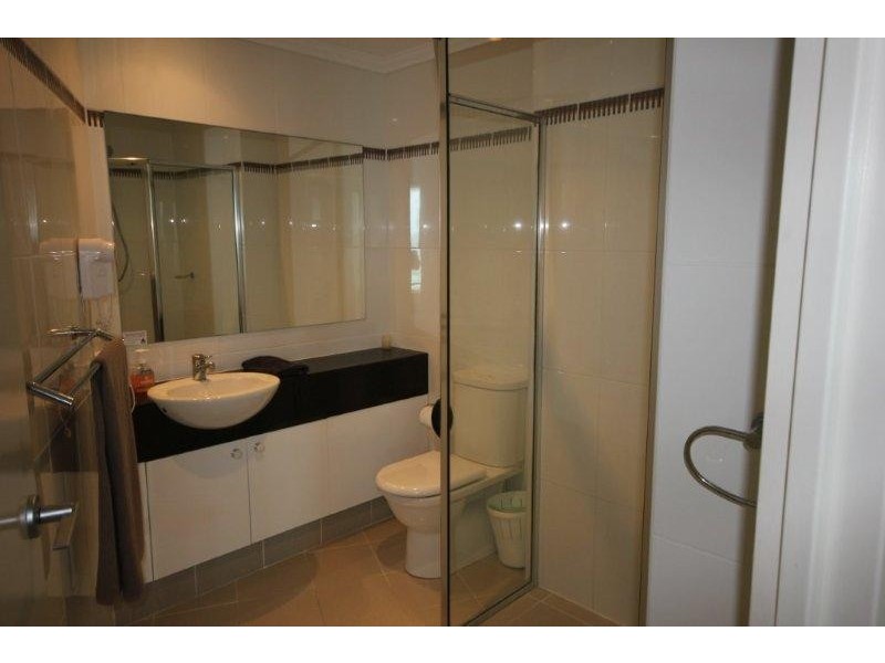 9/5 Woodroffe Avenue, Main Beach QLD 4217