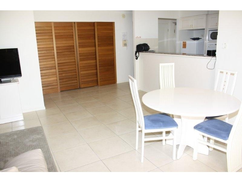 5-7 CRONIN AVENUE, Main Beach QLD 4217