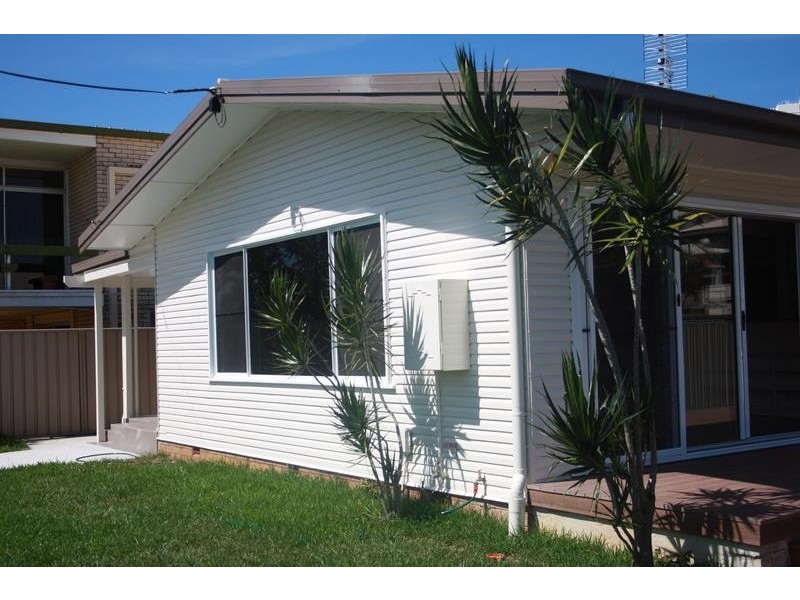 15 Rankin Parade, Main Beach QLD 4217