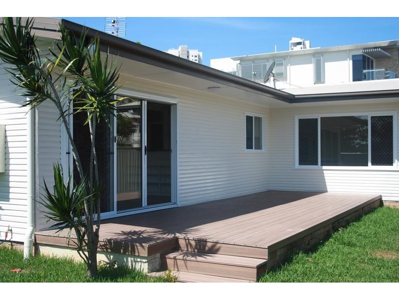 15 Rankin Parade, Main Beach QLD 4217