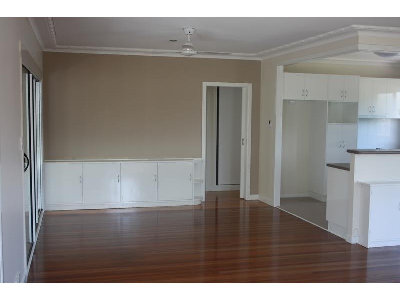 15 Rankin Parade, Main Beach QLD 4217