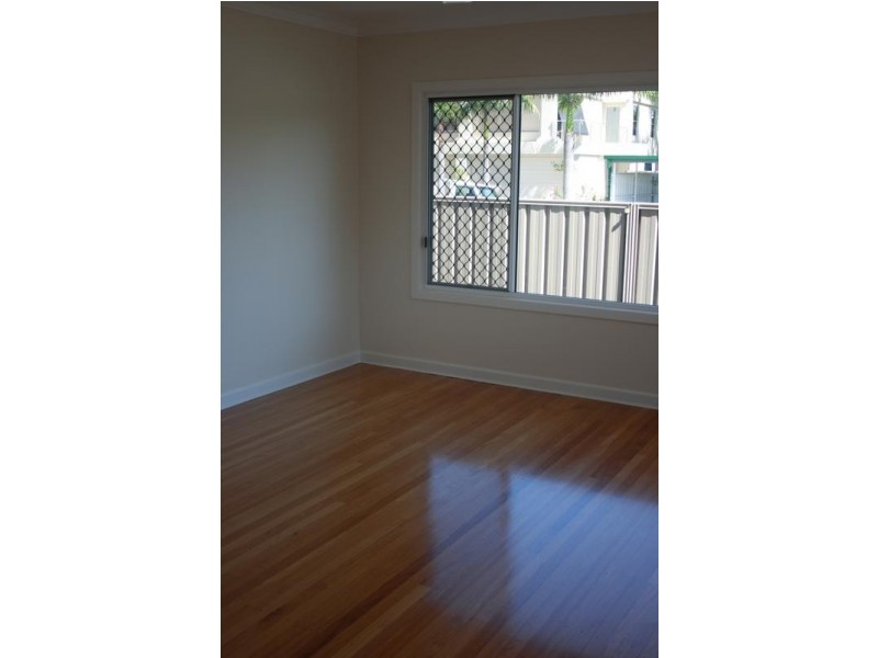 15 Rankin Parade, Main Beach QLD 4217