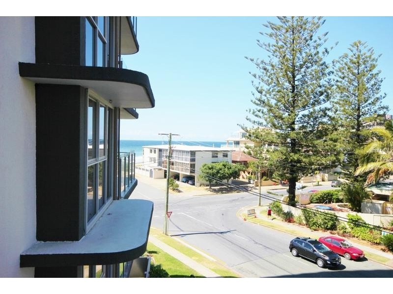4D/3540 MAIN BEACH PARADE, Main Beach QLD 4217