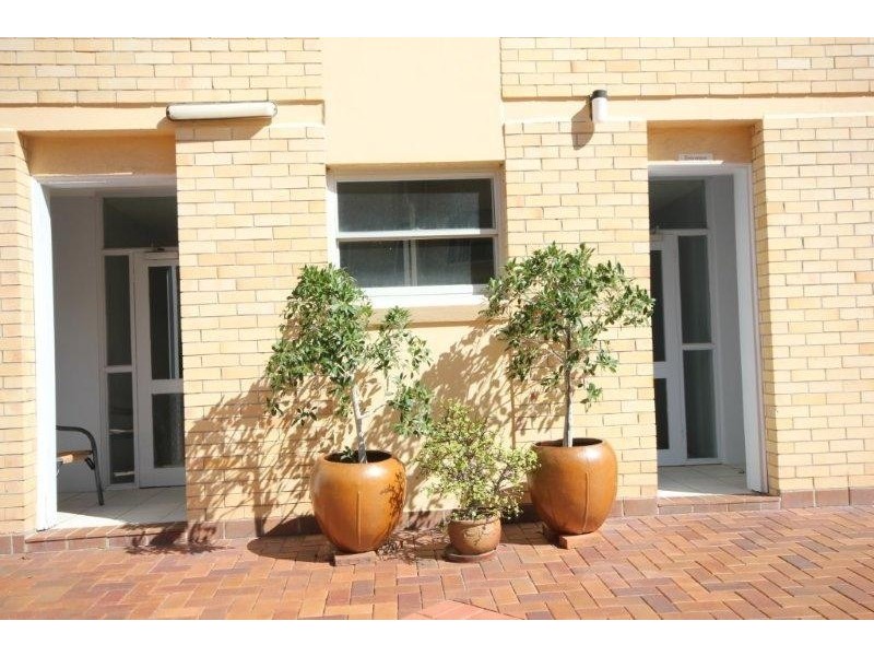 18/15 PACIFIC STREET, Main Beach QLD 4217