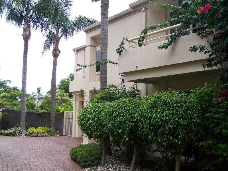 1/4 Vespa Crescent, Surfers Paradise QLD 4217