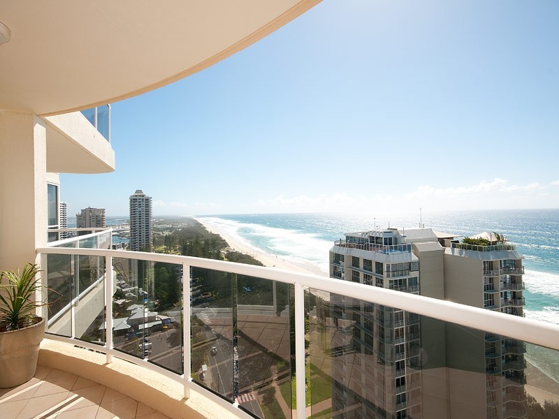 59 PACIFIC STREET, Main Beach QLD 4217