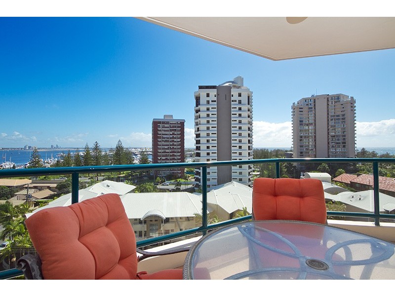 22 Montgomery Avenue, Main Beach QLD 4217