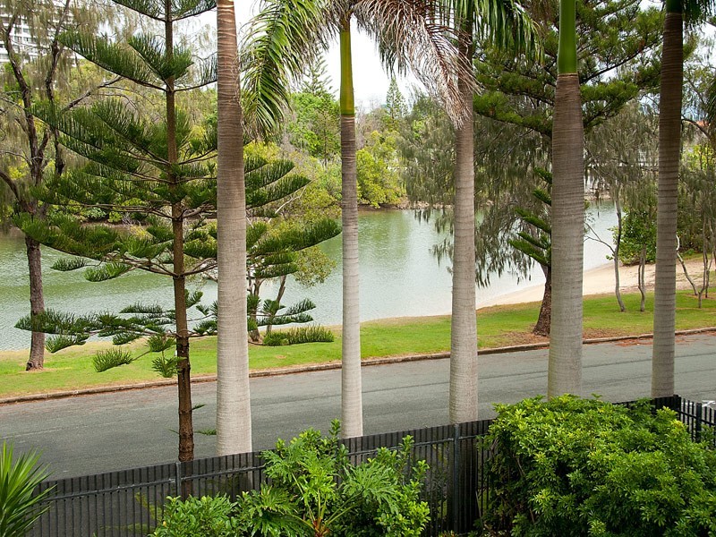 1C/24 BREAKER STREET, Main Beach QLD 4217