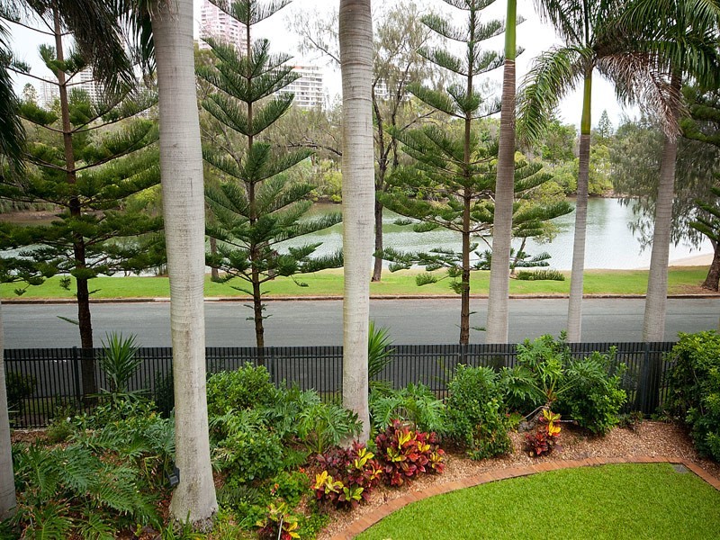 1C/24 BREAKER STREET, Main Beach QLD 4217