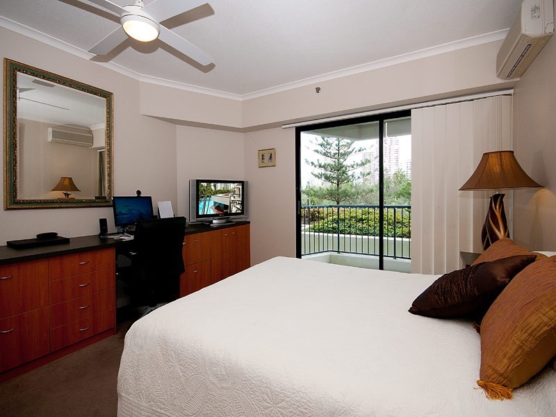 1C/24 BREAKER STREET, Main Beach QLD 4217