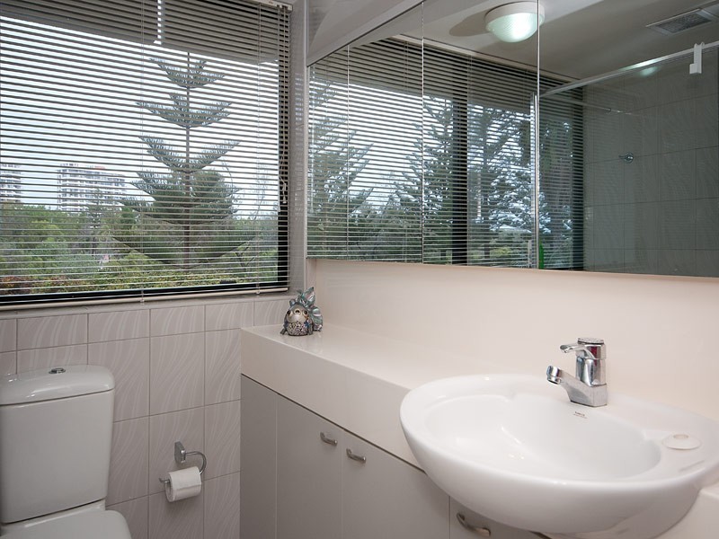 1C/24 BREAKER STREET, Main Beach QLD 4217