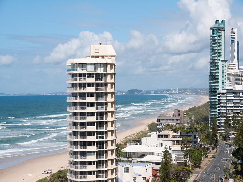 59 PACIFIC STREET, Main Beach QLD 4217