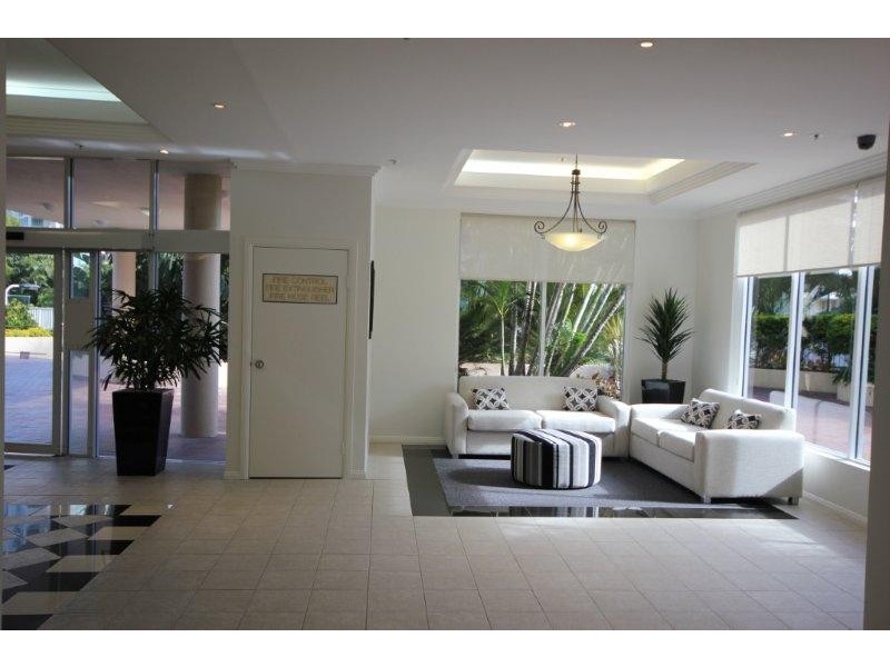 59 PACIFIC STREET, Main Beach QLD 4217