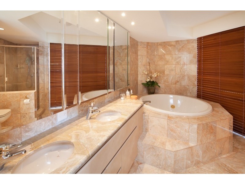 14/3478 MAIN BEACH PARADE, Main Beach QLD 4217