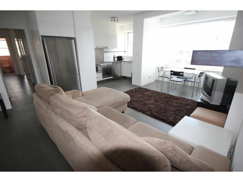 15 Pacific Street, Main Beach QLD 4217