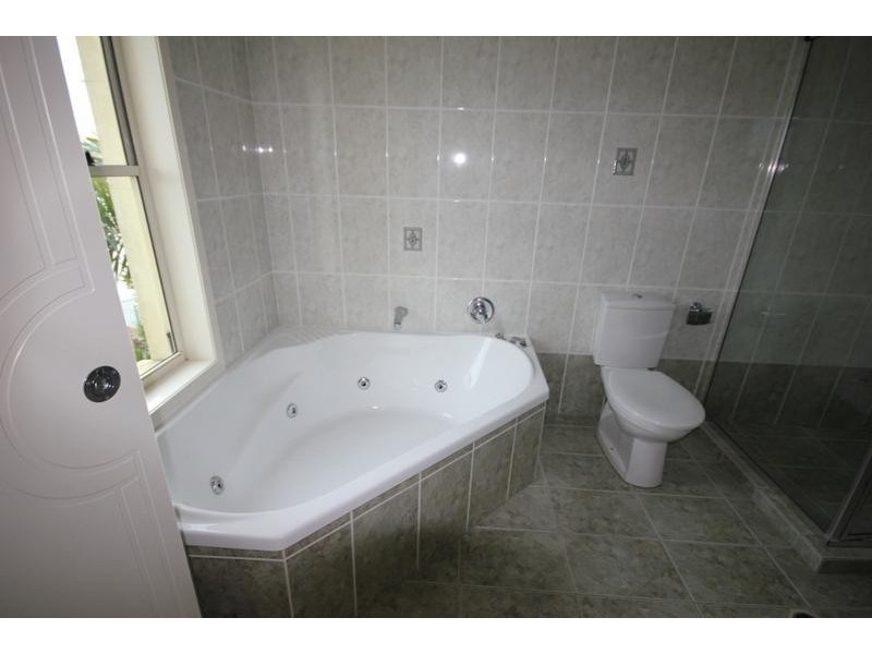 3/12 Sunset Boulevard, Surfers Paradise QLD 4217