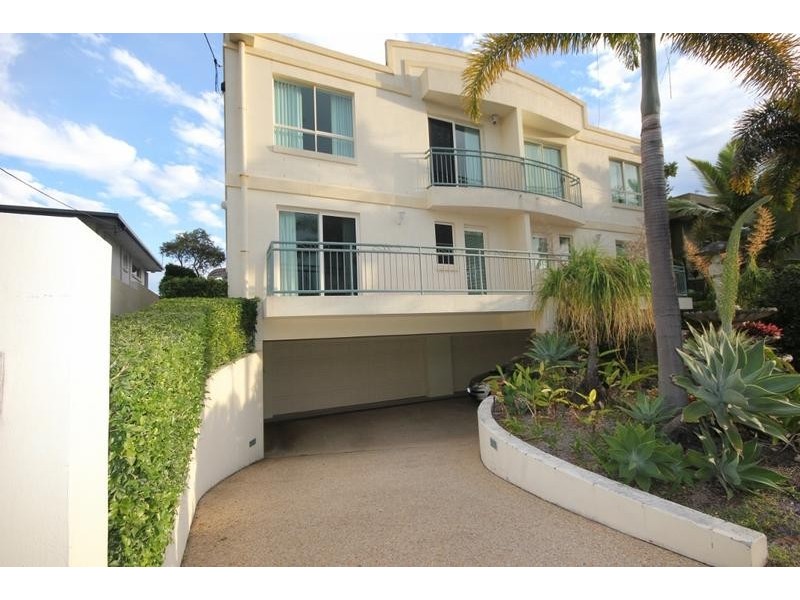 3/12 Sunset Boulevard, Surfers Paradise QLD 4217