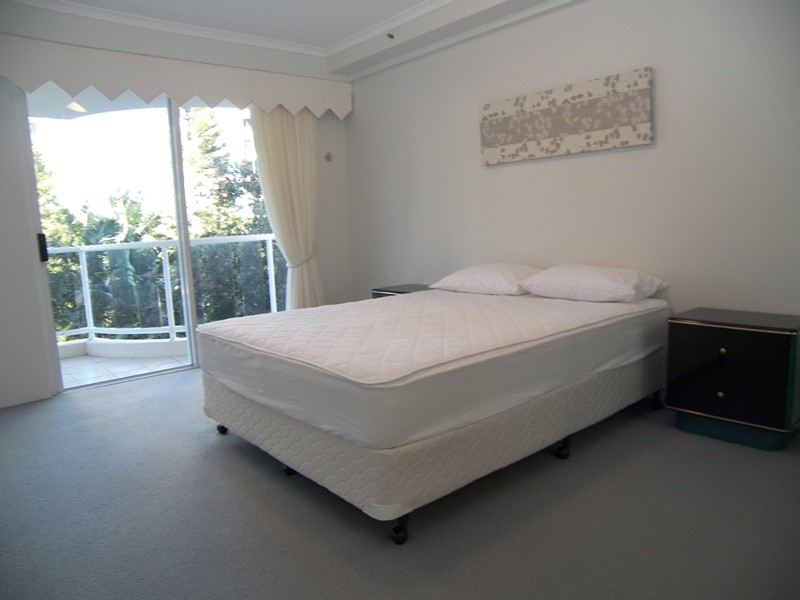 6/1 Hughes Avenue, Main Beach QLD 4217