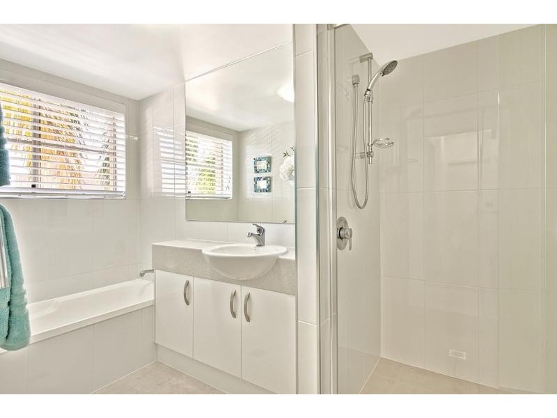 23/34 WOODROFFE AVENUE, Main Beach QLD 4217