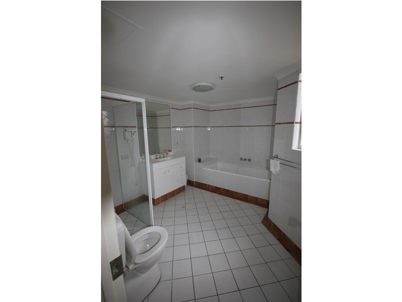 8/11-17 Hughes Avenue, Main Beach QLD 4217