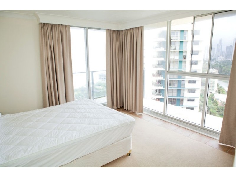 15D/3540 MAIN BEACH PARADE, Main Beach QLD 4217