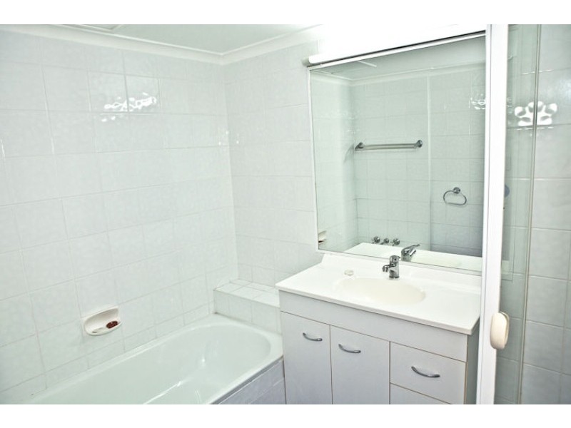 15D/3540 MAIN BEACH PARADE, Main Beach QLD 4217