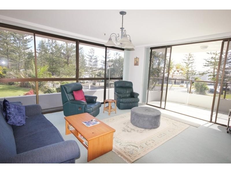 2/14 MacArthur Parade, Main Beach QLD 4217