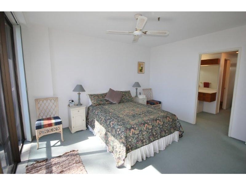 2/14 MacArthur Parade, Main Beach QLD 4217