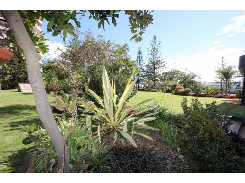 2/14 MacArthur Parade, Main Beach QLD 4217